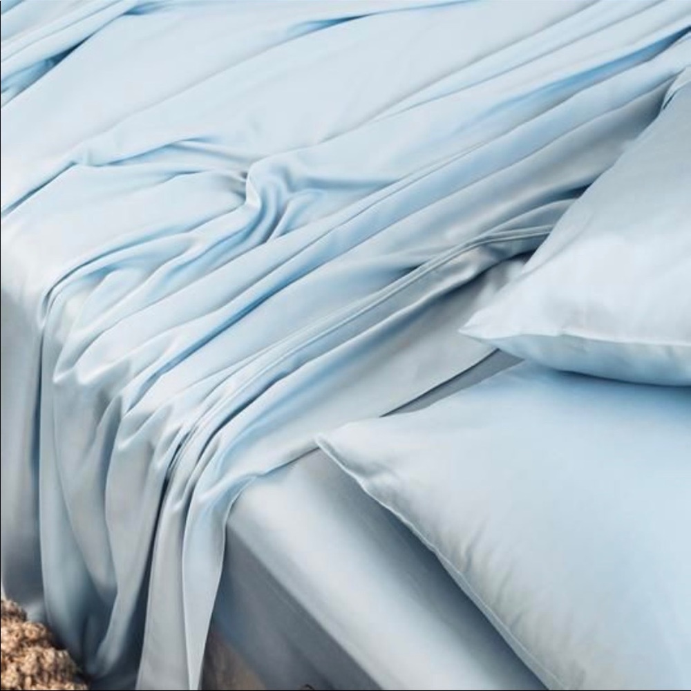 Egyptian Bamboo satin FEEL 1800 count FIBER sheets - Picture 2 of 9
